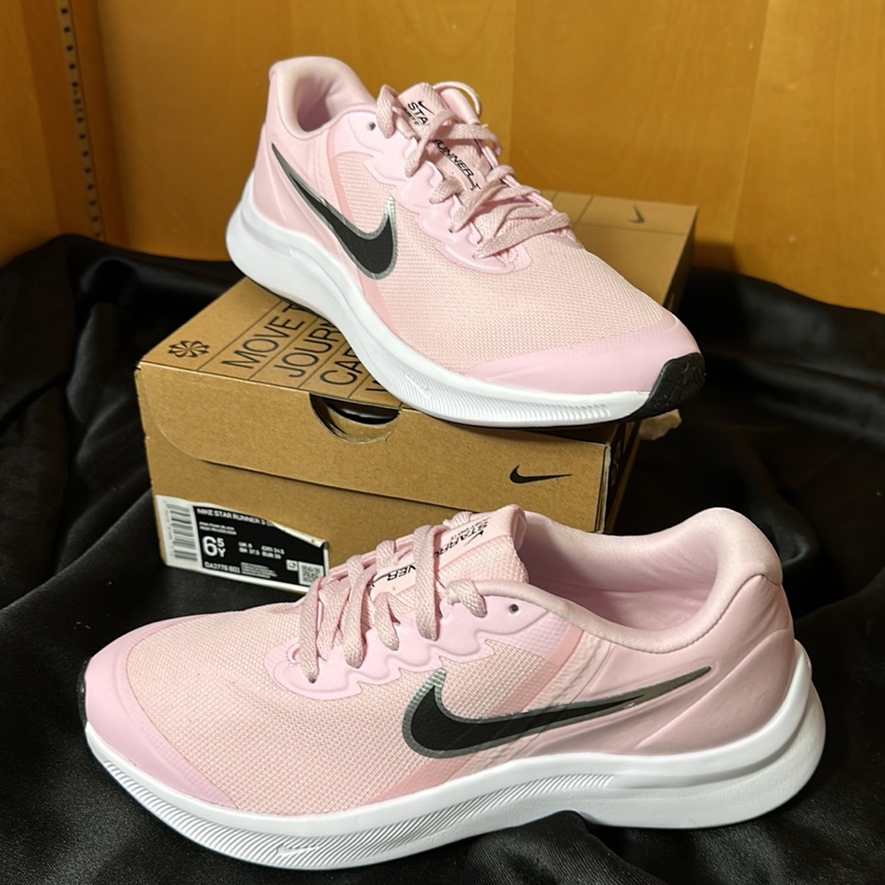 Nike Star Runner 3 (GS) Athletic Shoes